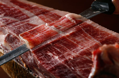 puntos blancos en el jamón